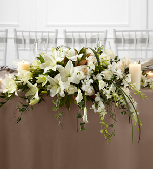 The FTD White Linen Arrangement